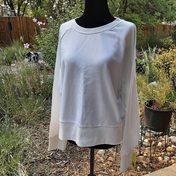 White sweatshirt - Picture 2 of 4